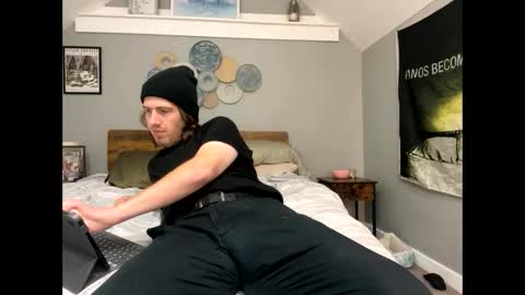 Snapshot of explosive_andyy chatting on 11-20-25, 02:01 Explosivee andyy online show from 11-20-25, 02:01