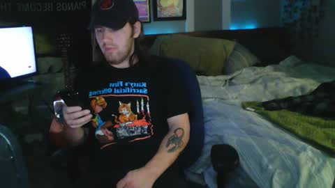 Snapshot of explosive_andyy chatting on 02-17-26, 01:57 Explosivee andyy online show from 02-17-26, 01:57