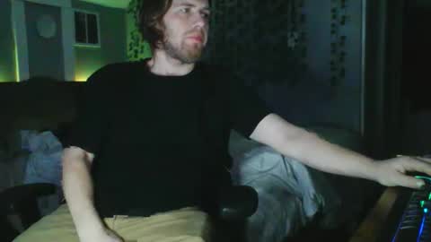 Snapshot of explosive_andyy chatting on 02-20-26, 11:00 Explosivee andyy online show from 02-20-26, 11:00