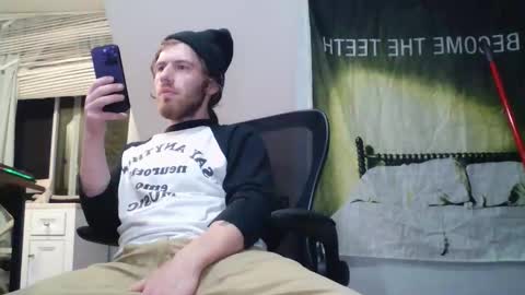 Snapshot of explosive_andyy chatting on 05-18-26, 09:48 Explosivee andyy online show from 05-18-26, 09:48