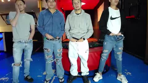 extrangers online show from 11-04-25, 01:10