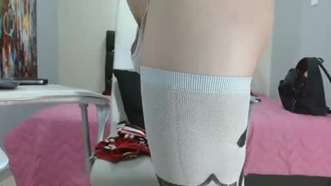 extrella_latina22 online show from 01-19-25, 03:08