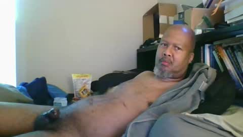 Snapshot of eyequee0007 chatting on 05-16-26, 01:32 eyequee0007 online show from 05-16-26, 01:32