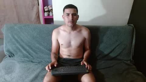 eyes09 online show from 12-22-25, 12:18