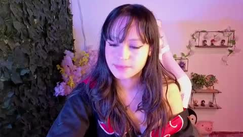 eymmy_24 online show from 05-03-26, 01:33