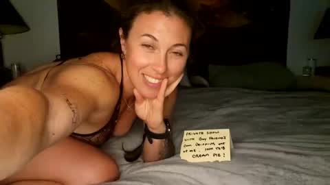 Snapshot of ezbreezy13 chatting on 05-13-26, 02:42 ezbreezy13 online show from 05-13-26, 02:42