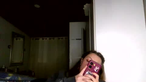 Aimee online show from 04-01-26, 05:08