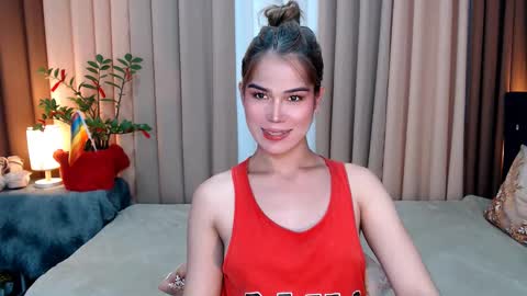 Snapshot of ezrahollywood chatting on 12-02-24, 03:03 UR SWEET EZRA online show from 12-02-24, 03:03