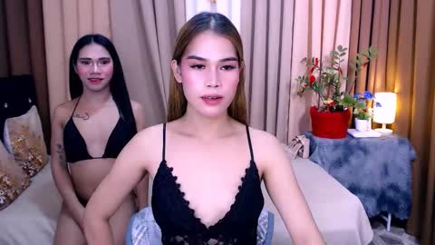 Snapshot of ezrahollywood chatting on 01-14-25, 07:59 UR SWEET EZRA online show from 01-14-25, 07:59