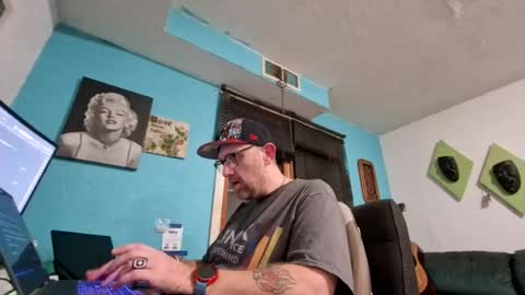 Ez Rider online show from 06-26-26, 01:54