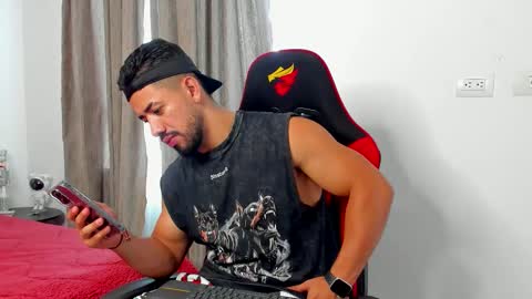 Ezzio Scolaro online show from 02-08-26, 08:12