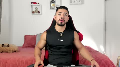 Ezzio Scolaro online show from 04-17-26, 11:08