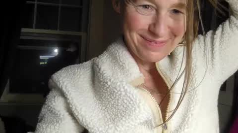 Snapshot of faberini chatting on 01-19-25, 11:00 FabOmobono online show from 01-19-25, 11:00