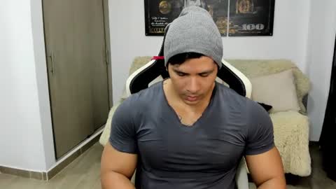 Snapshot of fabian_arango chatting on 06-30-26, 11:33 Fabian arango online show from 06-30-26, 11:33