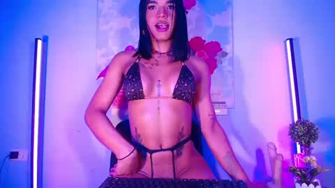 Snapshot of fabian_sexylatinox chatting on 12-17-24, 04:01 o online show from 12-17-24, 04:01