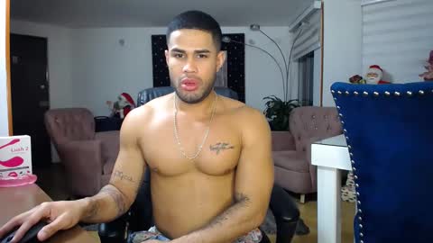 Snapshot of fabilatindick20 chatting on 12-04-24, 10:35 Fabian online show from 12-04-24, 10:35