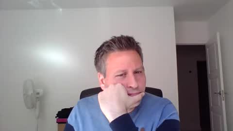 Snapshot of faer_087 chatting on 10-01-25, 11:49 faer_087 online show from 10-01-25, 11:49