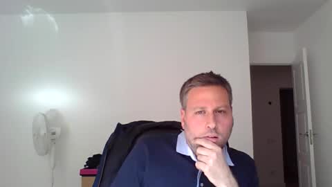 Snapshot of faer_087 chatting on 10-10-25, 11:20 faer_087 online show from 10-10-25, 11:20