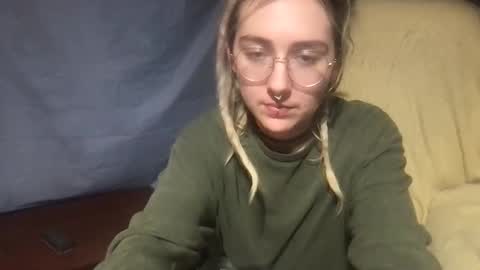 Snapshot of faexoxoxo chatting on 12-14-24, 05:51 Fae online show from 12-14-24, 05:51