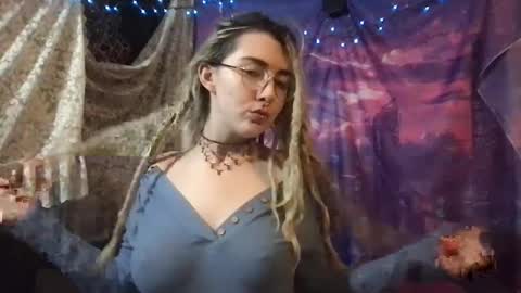 Snapshot of faexoxoxo chatting on 01-02-25, 09:43 Fae online show from 01-02-25, 09:43