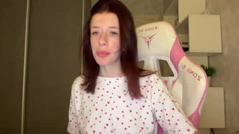 Bloom  online show from 02-01-26, 06:28