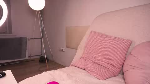 Kamila online show from 09-28-25, 07:30