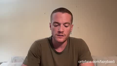 Snapshot of fairybae5 chatting on 09-25-25, 05:11 Travis online show from 09-25-25, 05:11