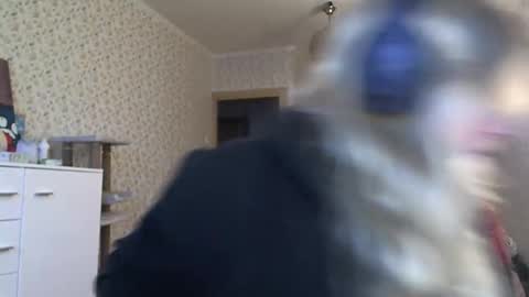 Snapshot of fairydreams_ chatting on 10-24-25, 01:18 Arisha online show from 10-24-25, 01:18
