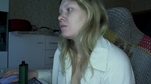 Snapshot of fairydreams_ chatting on 12-04-25, 12:03 Arisha online show from 12-04-25, 12:03