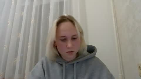 fairyfeller_ online show from 10-01-25, 03:51