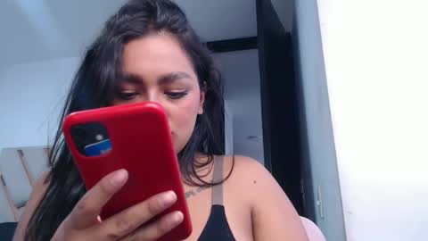 fairylatin online show from 11-11-25, 09:04