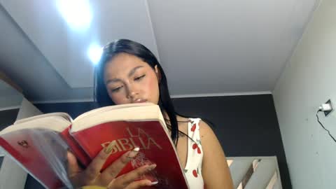 Snapshot of fairylatin chatting on 07-05-26, 08:27 fairylatin online show from 07-05-26, 08:27