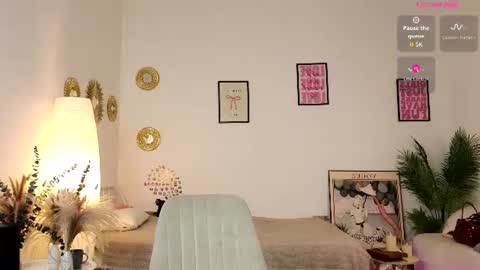 Snapshot of fairysilk chatting on 07-19-26, 02:32 Sophia online show from 07-19-26, 02:32