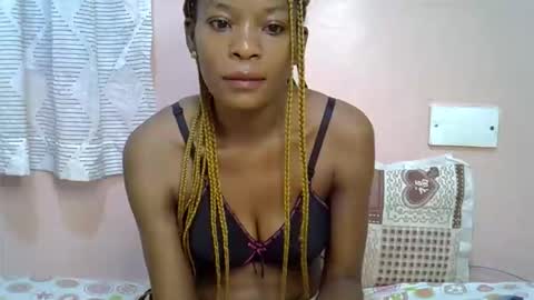 faizah_ online show from 03-25-26, 12:27