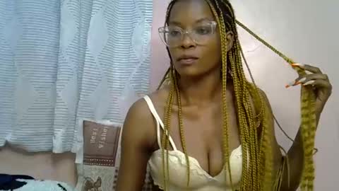 faizah_ online show from 04-01-26, 01:41