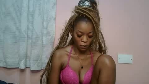 faizah_ online show from 05-16-26, 12:18