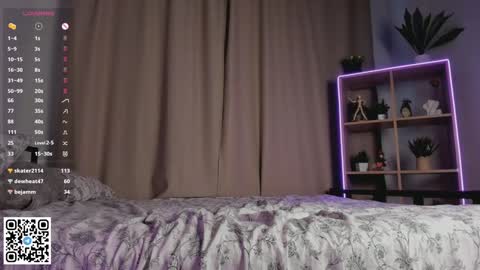 Snapshot of falinegelling chatting on 01-19-25, 07:15 Emilia online show from 01-19-25, 07:15