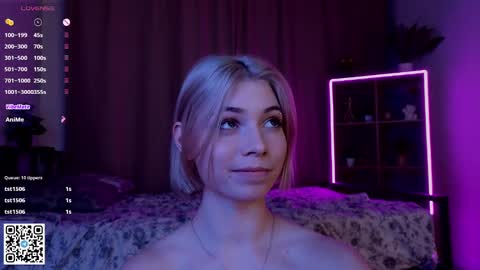 Snapshot of falinegelling chatting on 01-29-25, 01:38 Emilia online show from 01-29-25, 01:38