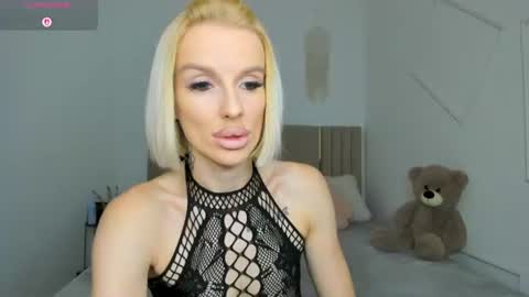 Lana online show from 07-17-26, 11:31