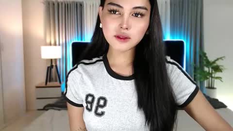 Belly Conklin online show from 10-17-25, 01:14