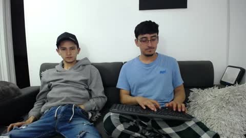 Snapshot of fallgays chatting on 12-29-24, 01:56 FallGays online show from 12-29-24, 01:56