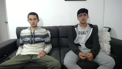 Snapshot of fallgays chatting on 01-04-25, 11:59 FallGays online show from 01-04-25, 11:59