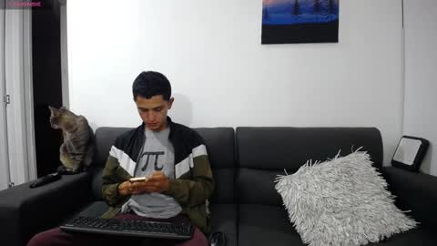 Snapshot of fallgays chatting on 02-23-25, 12:41 FallGays online show from 02-23-25, 12:41