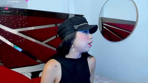 Snapshot of faloonroussel chatting on 09-30-25, 12:59 Faloon online show from 09-30-25, 12:59