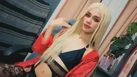 Snapshot of familystroke_twinny8 chatting on 09-28-25, 01:27 Alexandra x Alexandro online show from 09-28-25, 01:27