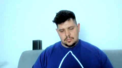 Snapshot of famousboy1 chatting on 06-19-26, 09:40 YoungChris online show from 06-19-26, 09:40
