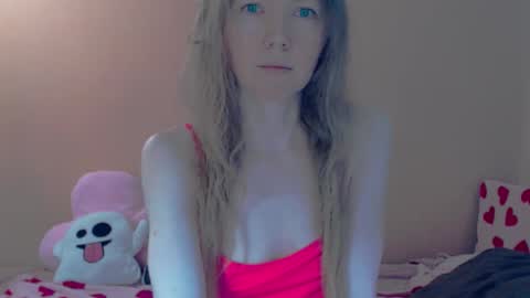 Snapshot of fanatka chatting on 03-10-26, 03:55 BUNNYGal online show from 03-10-26, 03:55