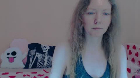 Snapshot of fanatka chatting on 03-11-26, 05:35 BUNNYGal online show from 03-11-26, 05:35