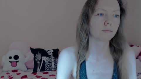 Snapshot of fanatka chatting on 03-18-26, 05:21 BUNNYGal online show from 03-18-26, 05:21
