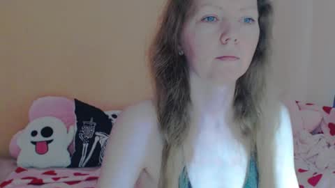 Snapshot of fanatka chatting on 04-05-26, 04:31 BUNNYGal online show from 04-05-26, 04:31